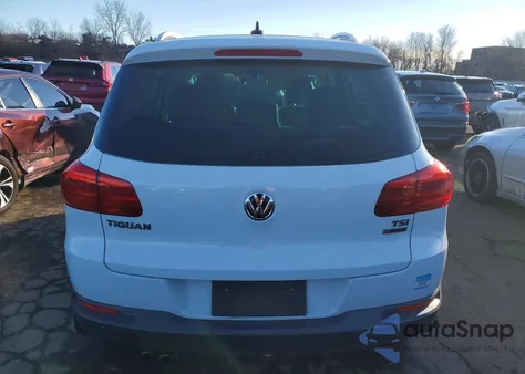 2017 Volkswagen Tiguan Wolfsburg from USA, damaged, VIN WVGSV7AX9HW500225
